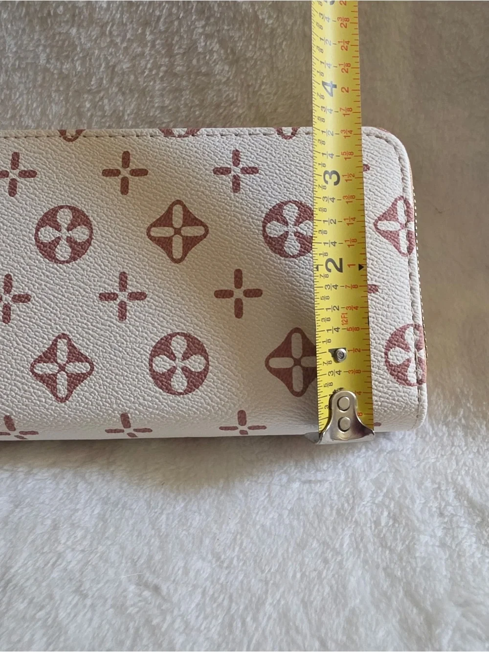 N/A stylish cream